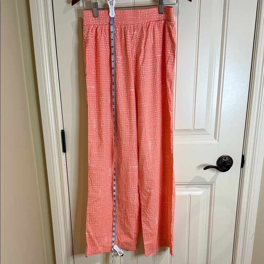 DKNY Women's Lawn Pajama Set, 2-piece Size XS - Picture 9 of 16